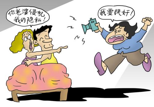 网传石台县环保局长带人“车震” 妻子捉奸被撞伤